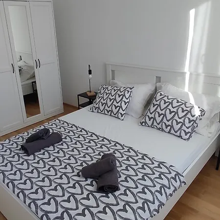 With Parking Space - 21550 Appartamento *